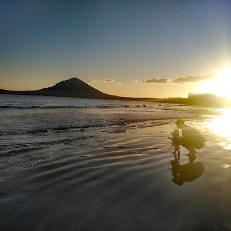 Alquilaencanarias El Medano Beach 1 Exteriör bild