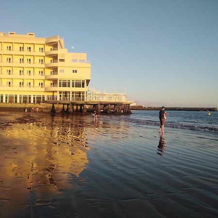 Alquilaencanarias El Medano Beach 1 Exteriör bild